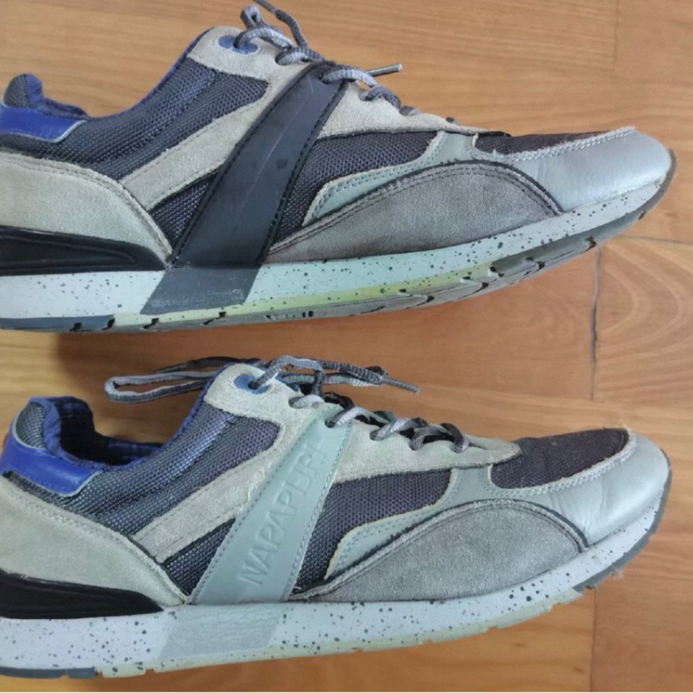 Napapijri Men's Black and Gray Sneakers